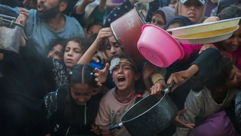 Gazze'de Açlık Krizi: Un Stokları Tükendi, Halk Çaresiz Kaldı