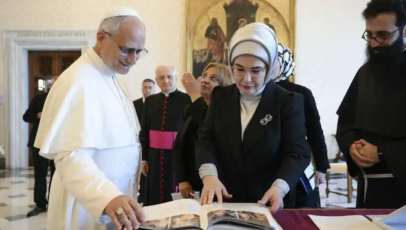 Emine Erdoğan ve Papa Leo: Gazze Konulu Önemli Görüşmenin Detayları