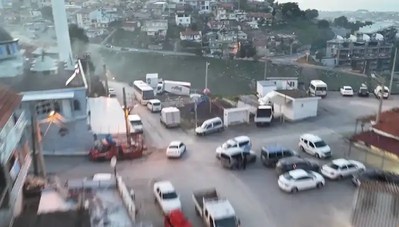 İzmir'de Dev Operasyon: 99 Hedef, 133 Gözaltı ile Çözüldü