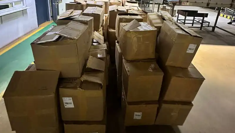 Kargo Şirketinin Deposunda Şok! Kaçak Tütün Ele Geçirildi