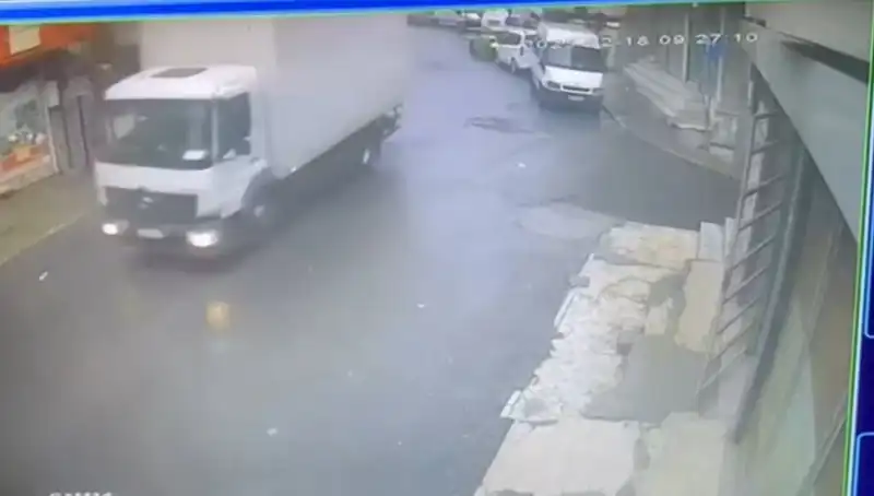 Sahte Polisler Gasp Yaptı: 1,7 Milyon Liralık Dolandırıcılık Skandalı