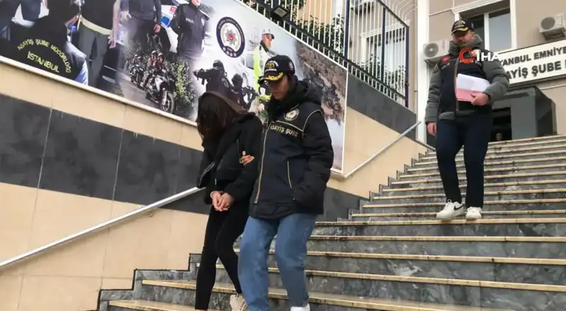 Yaşının Üç Katı Suç Kaydıyla Tarihe Geçen Anne Hırsızlık Yaparken Yakalandı!