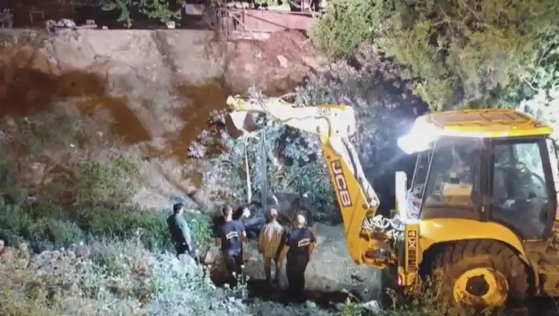 Hatay’da İneğin Kurtarılması İçin Gerçekleşen Heyecan Verici Operasyon