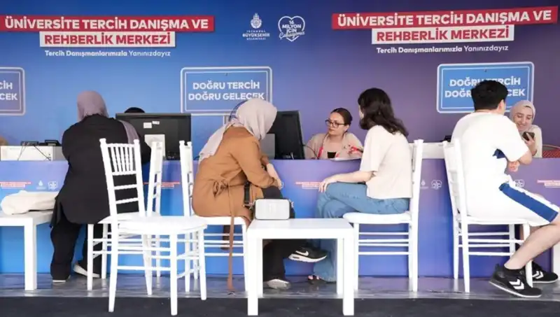 İstanbul'da Üniversite Tercih Danışma Merkezleri Açıldı: Nerede ve Nasıl Faydalanabilirsiniz?