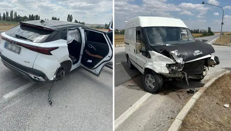 Çorum'da Kafa Kafaya Çarpışma: Kaza Anının Detayları Ortaya Çıktı