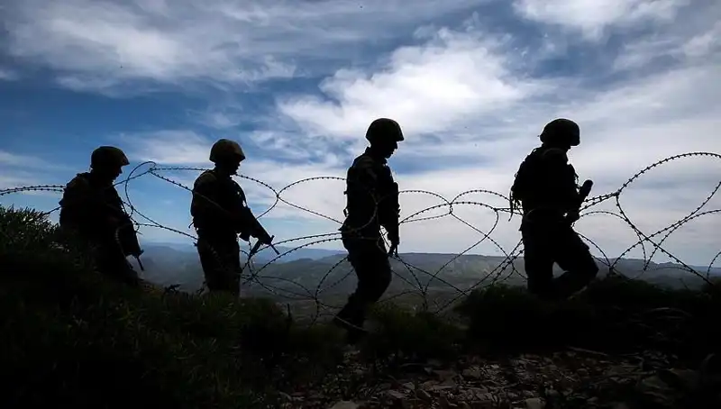 Düzensiz Göçmen Operasyonları: 32 Yakalama ve Türkiye'nin Sınır Yönetimi