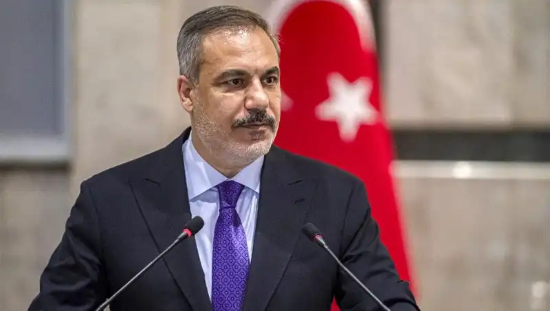 Siyasi Arenada Çalkantı: Bakan Fidan'dan Çarpıcı Açıklama!