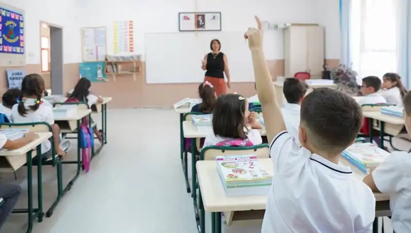 Bayram Öncesi Öğretmenlerin Ek Ders Ücretleri Hesaplarda mı?
