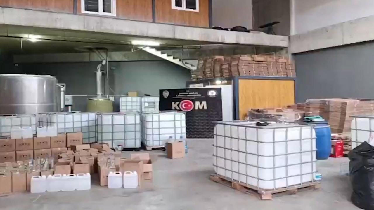 81 ilde gerçekleştirilen çengel operasyonlarında 137 bin litre sahte alkol ve etil alkol ele geçirildi