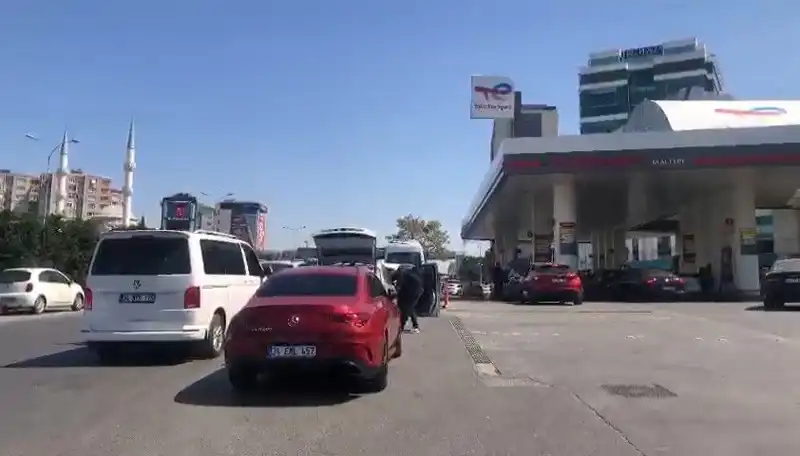 Deprem Sonrası Akaryakıt İstasyonlarında Oluşan Kuyruklar Neden Bu Kadar Uzadı?