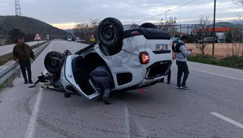 Kontrolden Çıkan Otomobilin Takla Attığı Kaza, Trafikte Şok Etkisi Yarattı