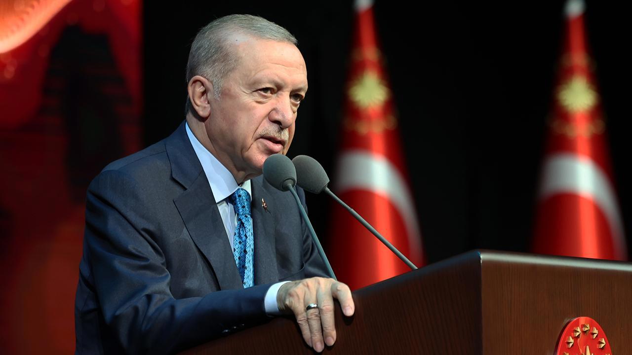 Cumhurbaşkanı Erdoğan, Mehmet Akif Ersoy'u vefatının 88'nci yılında anma mesajı yayımladı