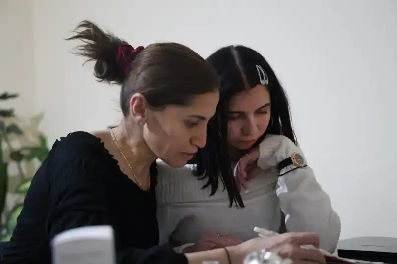 Çocuk Yaşta Evlilik ve Kanserle Savaş: Umut Dolu Bir Hayat Mücadelesi