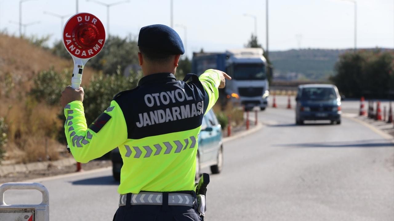 Yurt Genelinde Araç Denetimleri Devam Ediyor