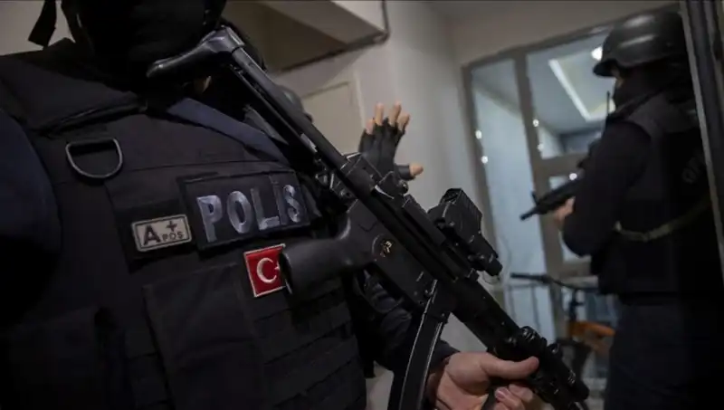 Türkiye Genelinde Gerçekleştirilen Dev Uyuşturucu Operasyonu: 516 Gözaltı!