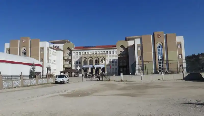 Ortaokulda Öğretmenden Öğrenciye Şiddet İddiası: Aile Tepkili