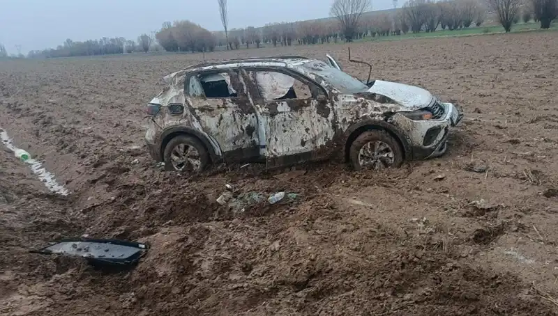 Şarampole Devrilen Otomobilde İki Kişi Yaralandı: Kaza Anını Anlatan Detaylar
