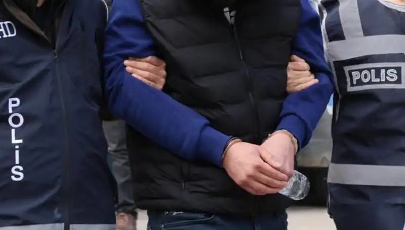 DAEŞ’e Yönelik 4 İlde Şok Operasyon: 4 Kişi Gözaltında