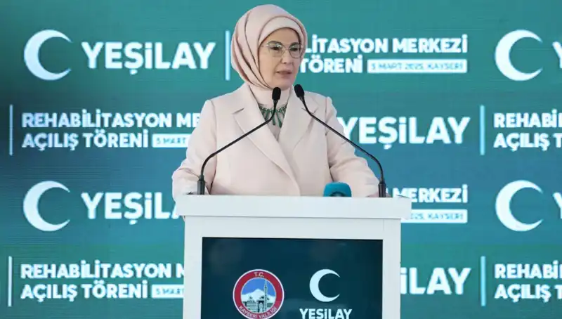 Emine Erdoğan'dan Bağımlılıkla Mücadele İçin Güçlü Mesaj: Birlikte Başarabiliriz!