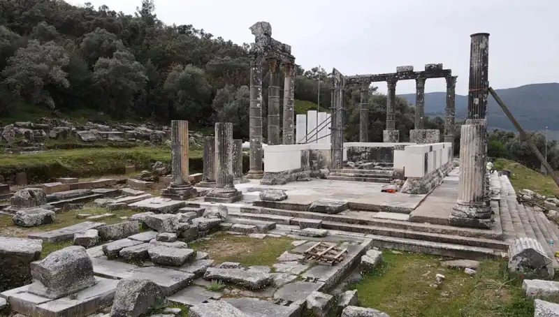 Zeus Tapınağı'ndaki Restorasyon Çalışmaları Yükselişte