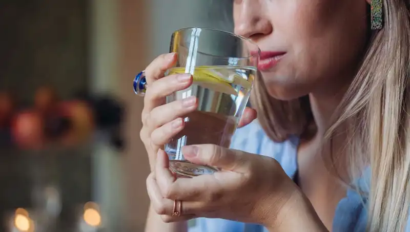 Aç Karnına 1 Litre Su İçmenin Sağlığa Faydaları Neler?