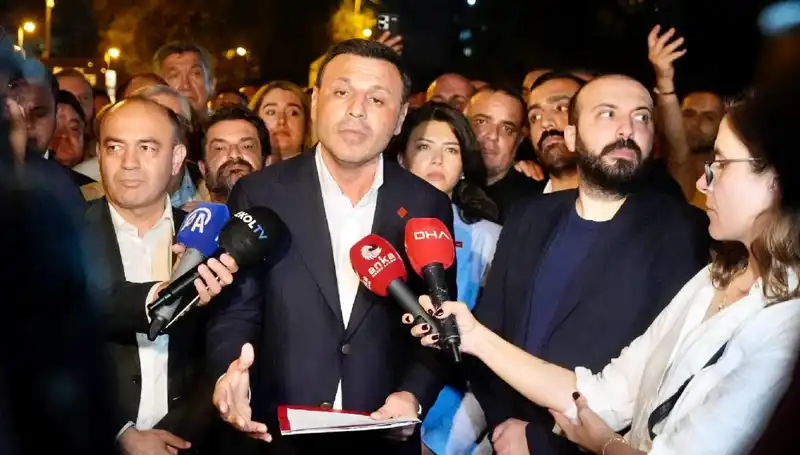 CHP İstanbul İl Başkanı Özgür Çelik, İfade Vererek Gündemi Salladı
