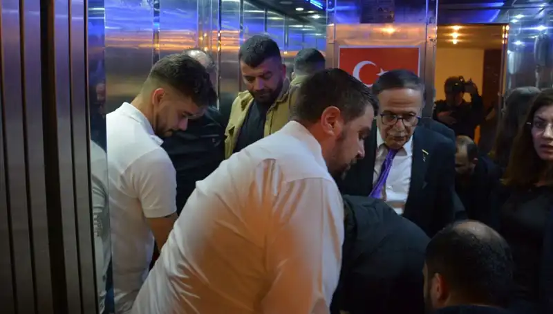 Volkan Konak Anma Etkinliğinde Sürpriz Olay: Kalbi Durdu!