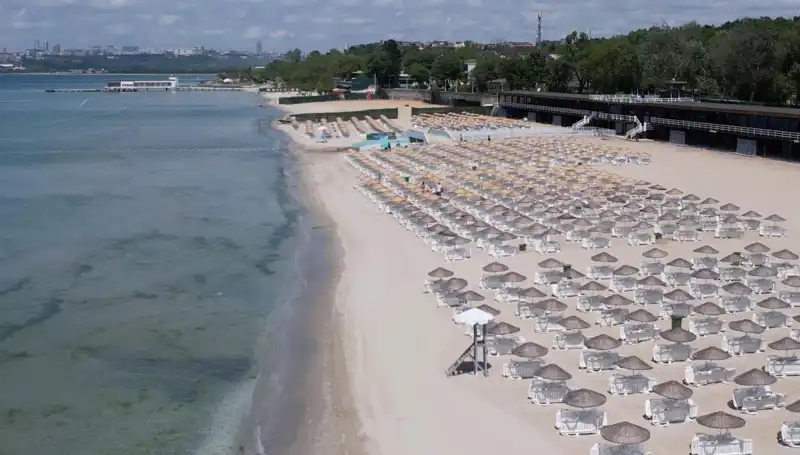 İstanbul Plajlarına Giriş Ücretleri 2025 İçin Açıklandı: Sarıyer, Florya ve Adalar'da Ne Kadar?