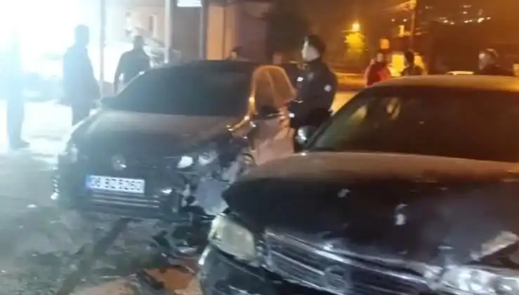 Çevirmeden kaçan sürücülerin kaza anı! Olayın şok edici detayları