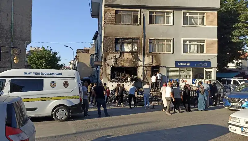 Tüp Bayisinde Korkutan Patlama: Can Kaybı İkiye Çıktı