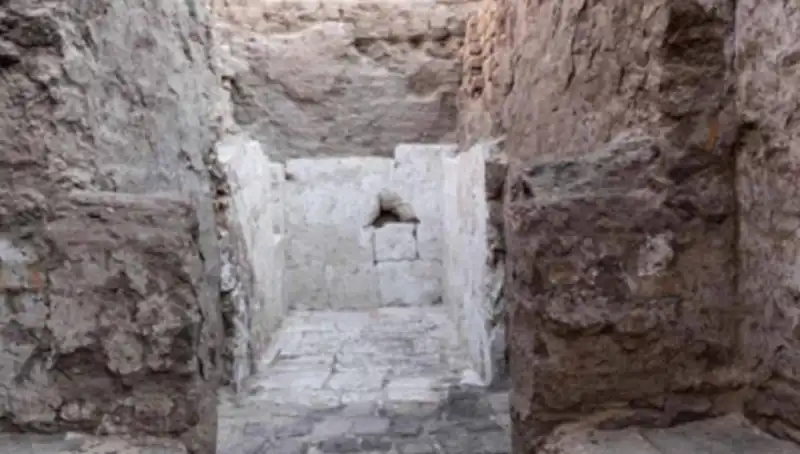 Mısır'da Tarihe Işık Tutan Yeni Keşif: 3.500 Yıl Önceye Ait Kraliyet Mezarı Bulundu