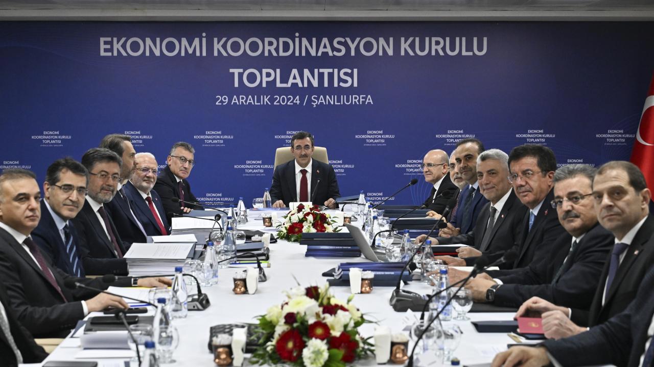 Ekonomik Koordinasyon Konseyi Ekonomi Programını Yürütüyor