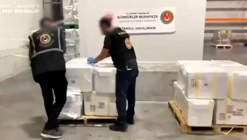 İstanbul Havalimanı'nda Tarihi Kokain Operasyonu: 455 Kilogram Ele Geçirildi