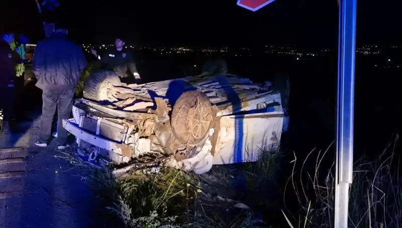 Otomobil Şarampole Devrildi: Acı Kaza 1 Hayat Aldı, 3 Yaralı
