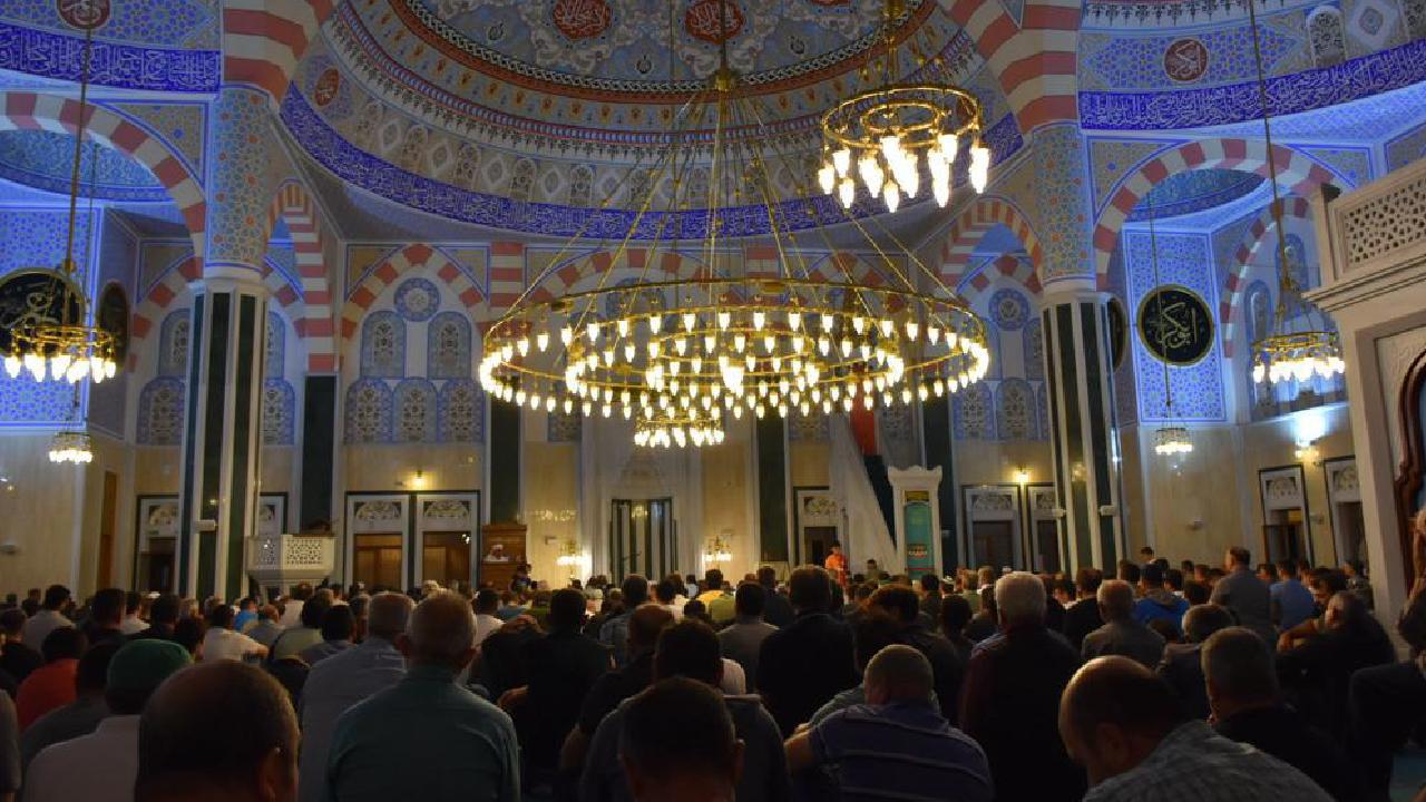 Regaib Kandili'nin manevi atmosferi başladı