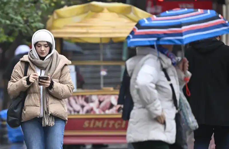 İstanbul'da Kış Sonrası Yalancı Bahar: Kar Yerine Yağmur Bekleniyor!