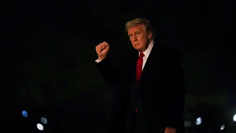 Ticaret Savaşının Gölgesinde Trump'a Destek Oranı Düşüyor
